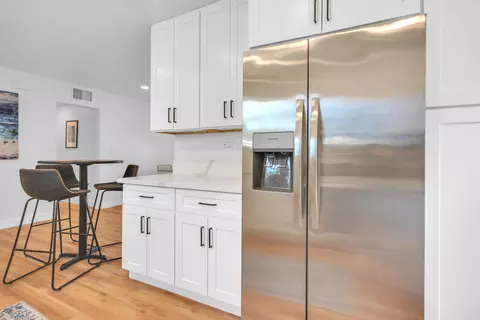 Kitchen - 1621 Arcane St, Simi Valley, CA 93065 photo 5 of 6