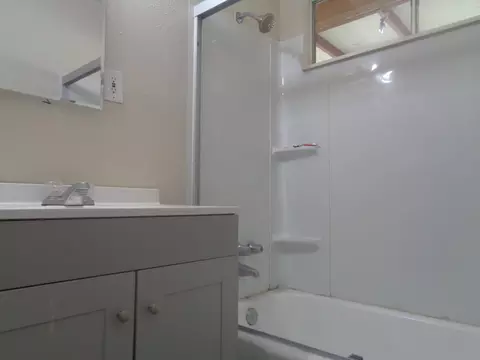 45402 Kingtree Ave, Lancaster, CA 93534 photo 9