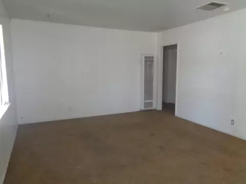 45402 Kingtree Ave, Lancaster, CA 93534 photo 5