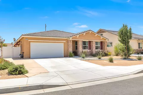 Exterior - 39128 Cocobola Ct, Palmdale, CA 93551 photo 2 of 12