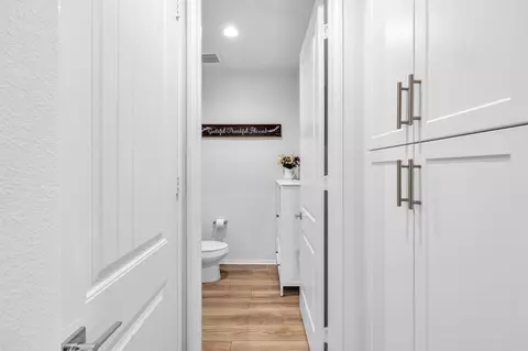 Entry Way - 39128 Cocobola Ct, Palmdale, CA 93551 photo 3 of 8
