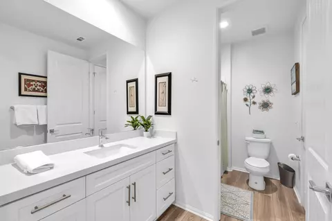 Bath - 39128 Cocobola Ct, Palmdale, CA 93551 photo 3 of 6