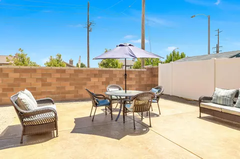Exterior - 39128 Cocobola Ct, Palmdale, CA 93551 photo 6 of 12
