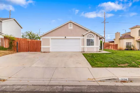 3824 Balmont St, Lancaster, CA 93536