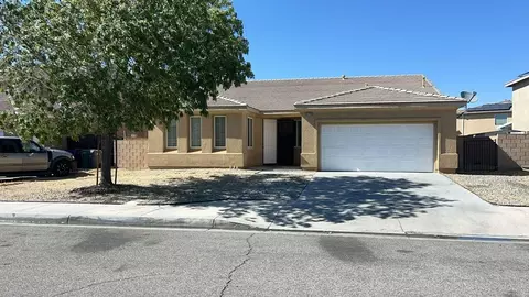 Exterior - 2753 Norberry St, Lancaster, CA 93535 photo 2 of 4