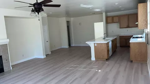 Living - 2753 Norberry St, Lancaster, CA 93535 photo 4 of 10