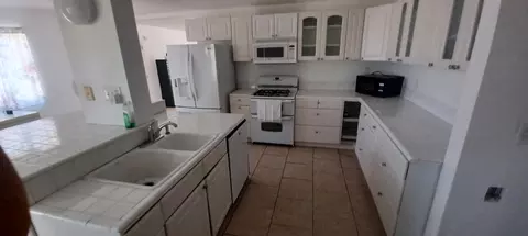 Kitchen - 24357 Sage Ave, Boron, CA 93516 photo 3 of 3