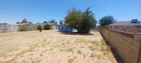 Exterior - 24357 Sage Ave, Boron, CA 93516 photo 4 of 6