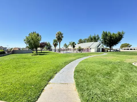 2001 Windbreak Dr # 1, Rosamond, CA 93560 photo 23