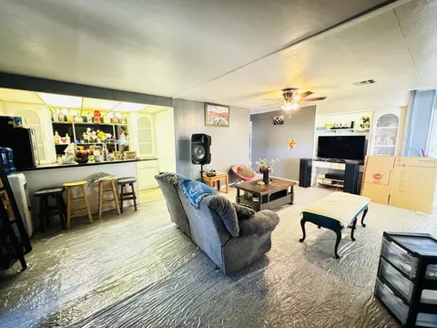 2001 Windbreak Dr # 1, Rosamond, CA 93560 photo 8