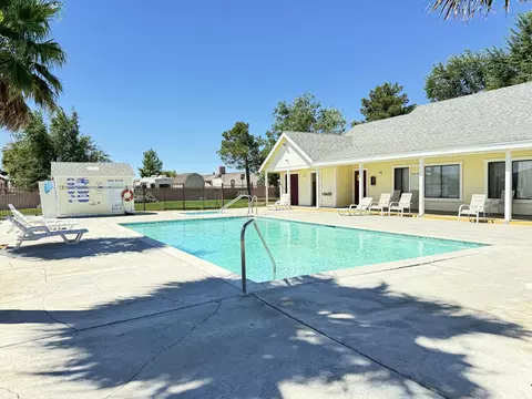 2001 Windbreak Dr # 1, Rosamond, CA 93560 photo 4
