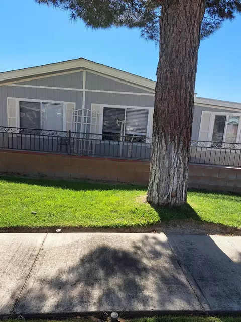 48303 20th St #SPC 92, Lancaster, CA 93534