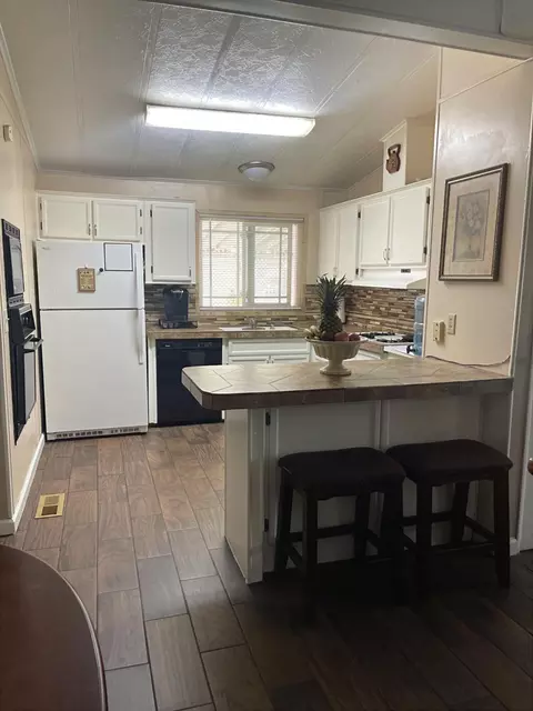 2330 Ave J 8 E #9, Lancaster, CA 93535 photo 4