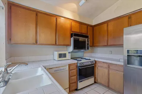 2026 Cape Cod Ln, Palmdale, CA 93550 photo 15