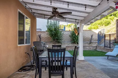 29026 Discovery Ridge Dr, Santa Clarita, CA 91390 photo 36