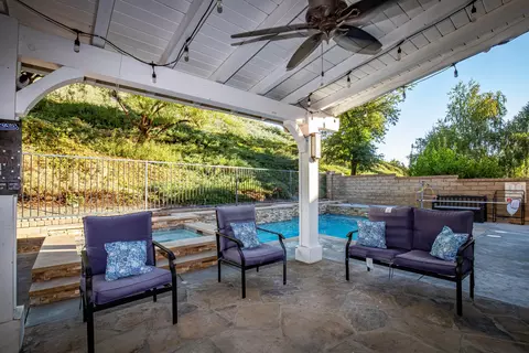 29026 Discovery Ridge Dr, Santa Clarita, CA 91390 photo 35