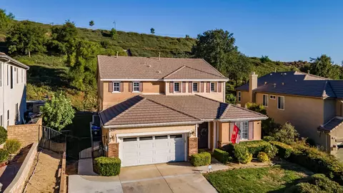 29026 Discovery Ridge Dr, Santa Clarita, CA 91390 photo 4