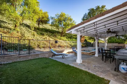 29026 Discovery Ridge Dr, Santa Clarita, CA 91390 photo 38