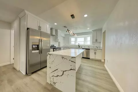 Kitchen - 17420 Alsab Pl, Tehachapi, CA 93561 photo 1 of 6