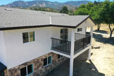 Exterior - 17420 Alsab Pl, Tehachapi, CA 93561 photo 10 of 15