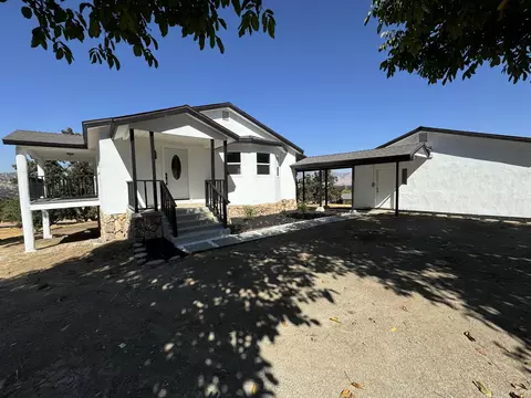 Exterior - 17420 Alsab Pl, Tehachapi, CA 93561 photo 2 of 15