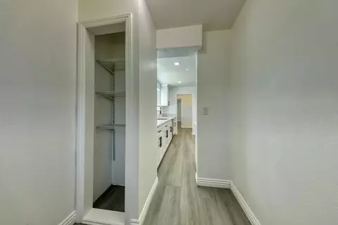 Entry Way - 17420 Alsab Pl, Tehachapi, CA 93561 photo 1 of 3