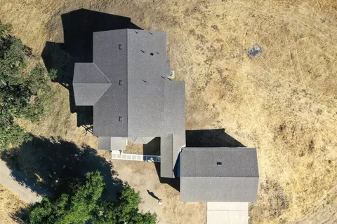 View/Area - 17420 Alsab Pl, Tehachapi, CA 93561 photo 4 of 4