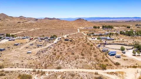 Stevenson St, Rosamond, CA 93560 photo 10