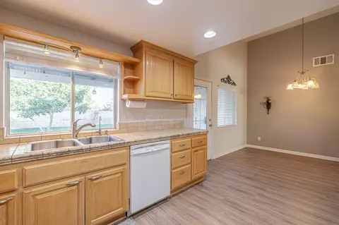 36410 37th St E, Palmdale, CA 93550 photo 15