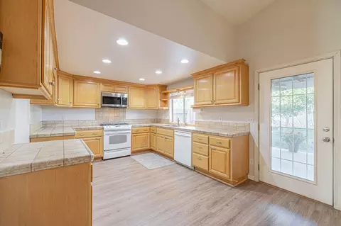 36410 37th St E, Palmdale, CA 93550 photo 13