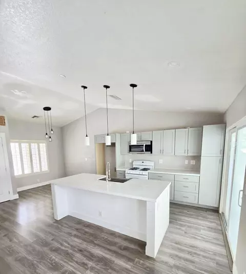 44316 Brandon Thomas Way, Lancaster, CA 93536