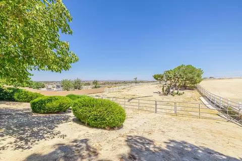 36050 43rd St E, Palmdale, CA 93552 photo 44