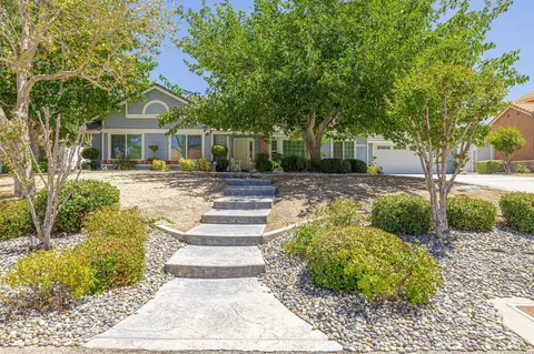 36050 43rd St E, Palmdale, CA 93552