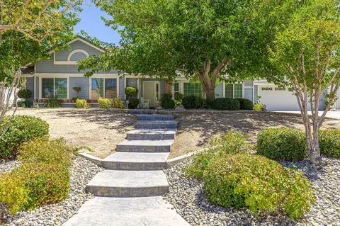 36050 43rd St E, Palmdale, CA 93552 photo 2