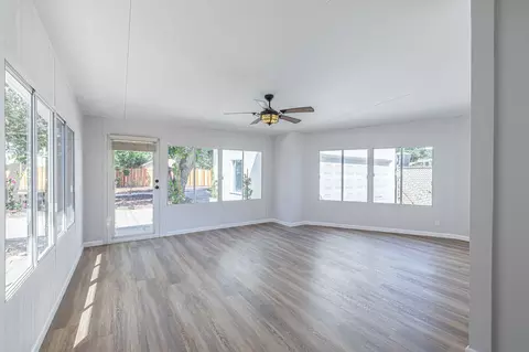 Living - 2329 Easy Ave, Long Beach, CA 90810 photo 3 of 5