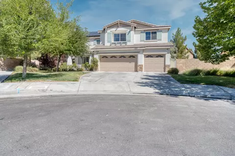 4767 Ave J 2 W, Lancaster, CA 93536