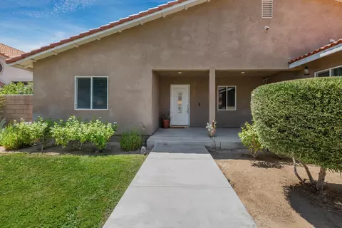 43725 Byron Dr, Lancaster, CA 93535 photo 3