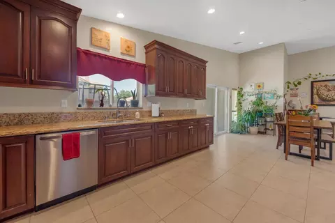 43725 Byron Dr, Lancaster, CA 93535 photo 11