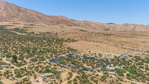 Four Winds Road, Juniper Hills, CA 93543 photo 4