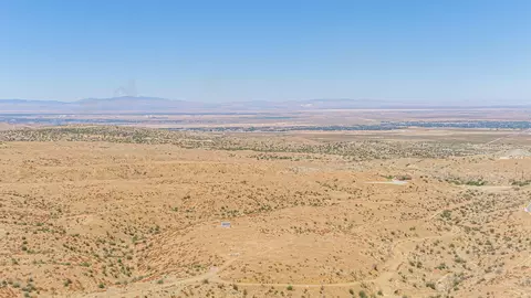 Four Winds Road, Juniper Hills, CA 93543 photo 20