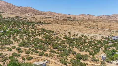 Four Winds Road, Juniper Hills, CA 93543 photo 6