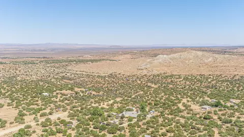 Four Winds Road, Juniper Hills, CA 93543 photo 17