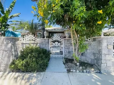 9042 Varna Ave, Arleta, CA 91331