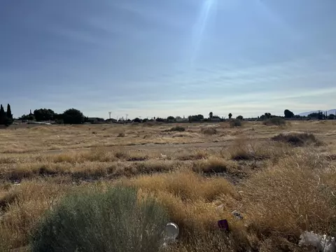 27 Th Ste Vic Ave R8, Palmdale, CA 93550
