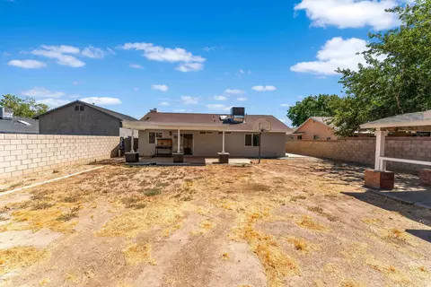 Exterior - 1315 Ave J5 E, Lancaster, CA 93535 photo 5 of 8