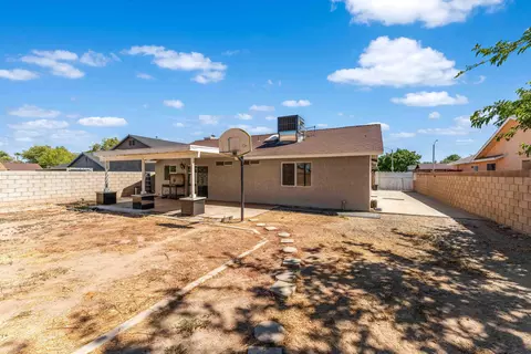 Exterior - 1315 Ave J5 E, Lancaster, CA 93535 photo 6 of 8