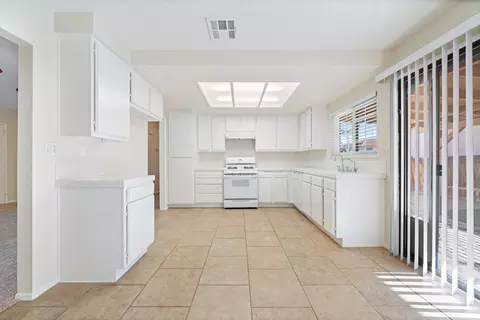 43360 28th St W, Lancaster, CA 93536 photo 13