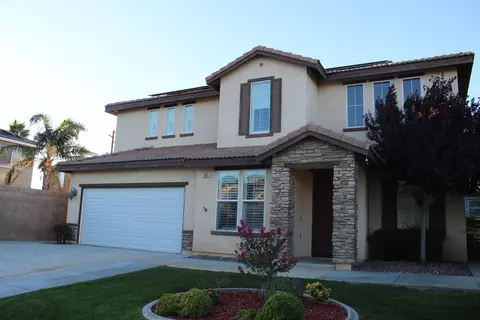 3931 Tournament Dr, Palmdale, CA 93551