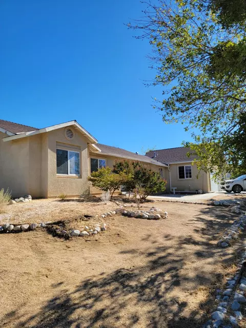 Exterior - 16138 Burning Tree Dr, Llano, CA 93544 photo 4 of 6
