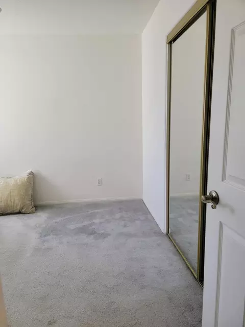 Bedroom - 16138 Burning Tree Dr, Llano, CA 93544 photo 5 of 8